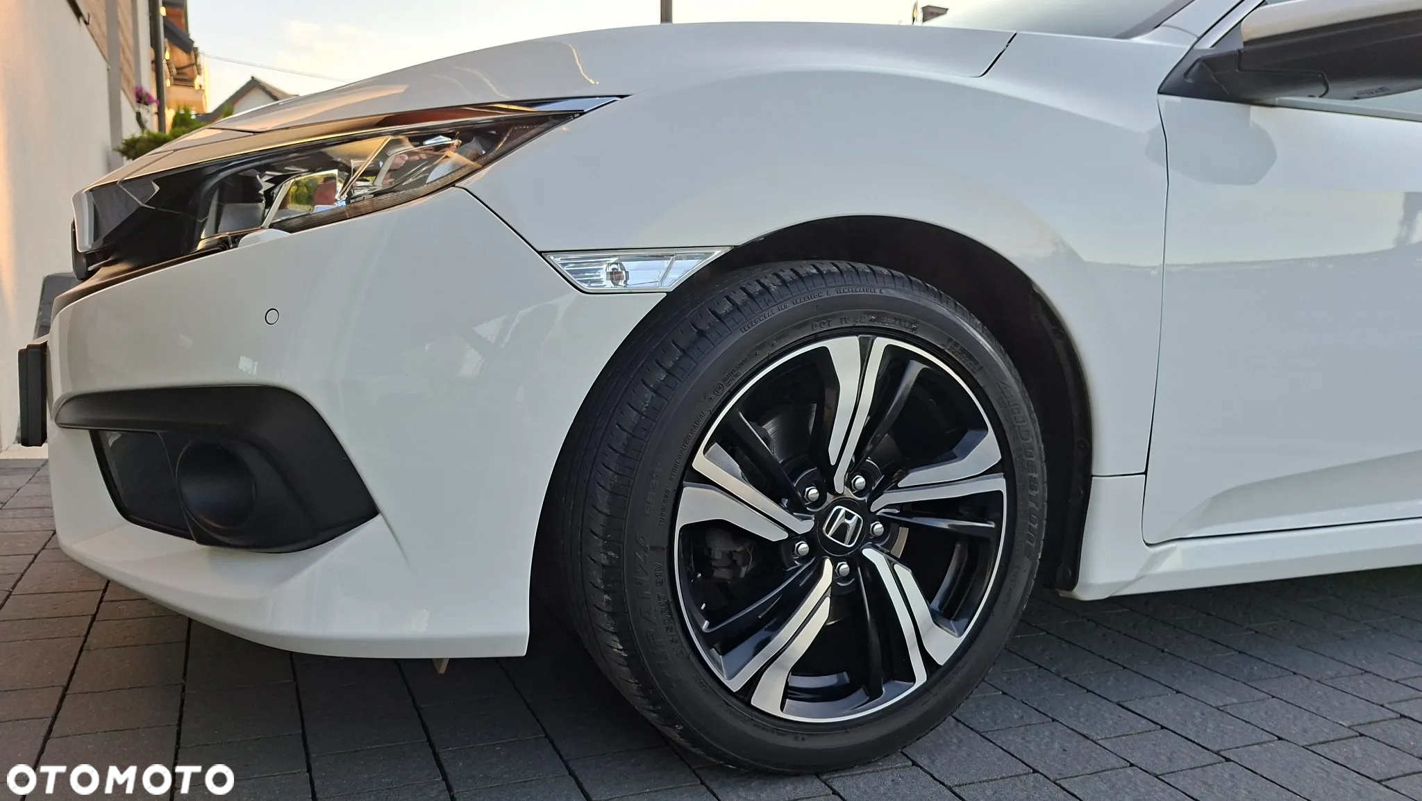 Honda Civic 1.5 T Elegance - 22