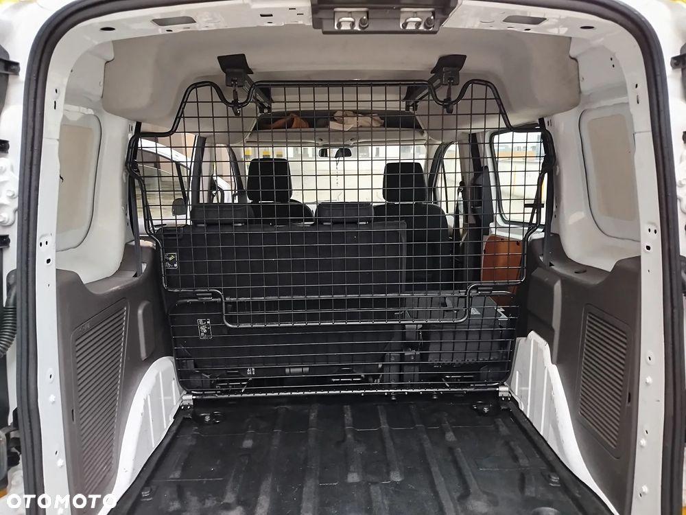 Ford Transit Connect - 14
