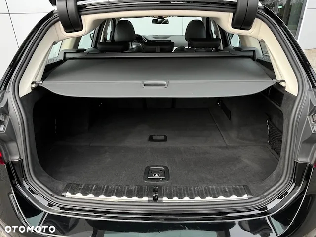 BMW Seria 3 318d Sport Line - 12