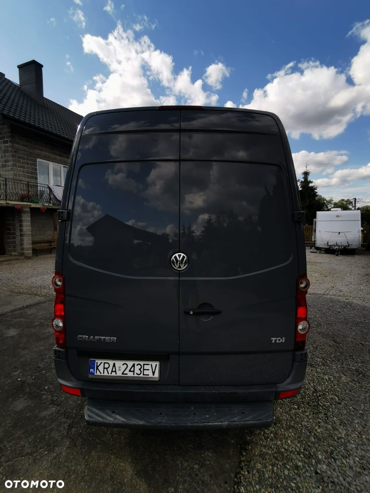 Volkswagen Crfater - 7