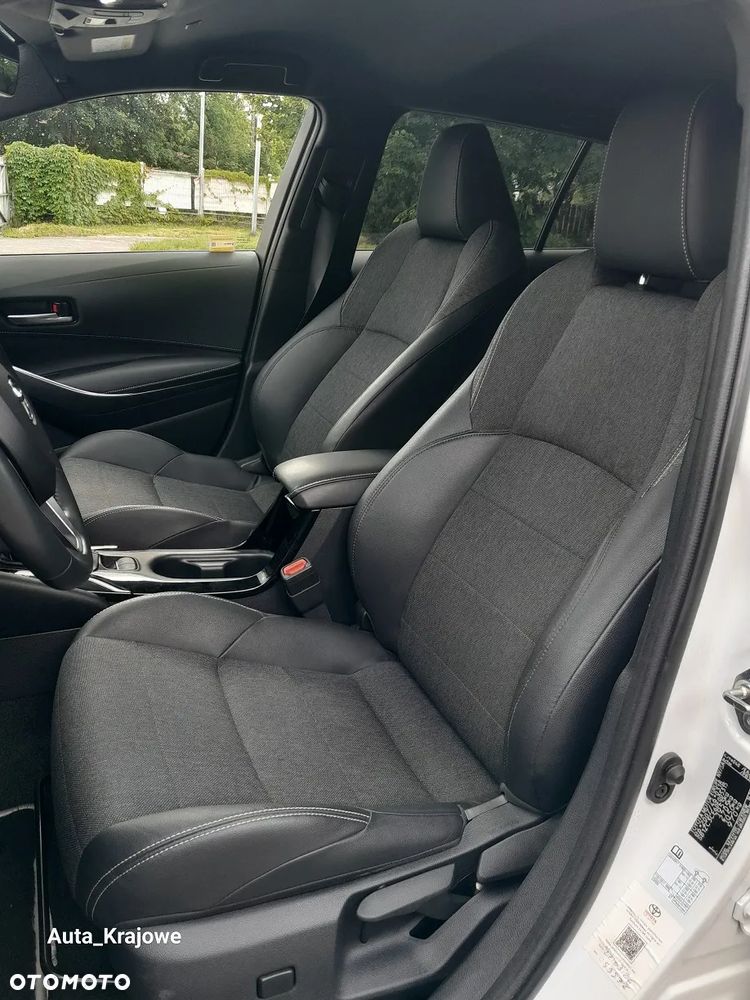Toyota Corolla 2.0 Hybrid Style - 29