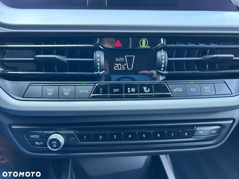 BMW Seria 1 118i Advantage - 26