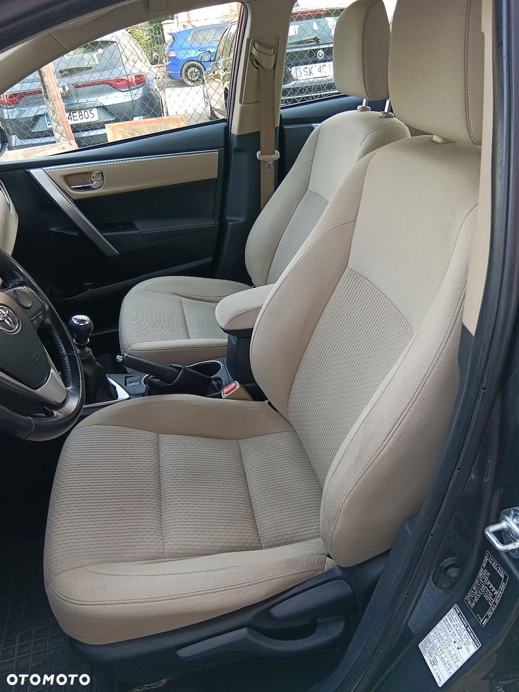 Toyota Corolla 1.6 Prestige EU6 - 7