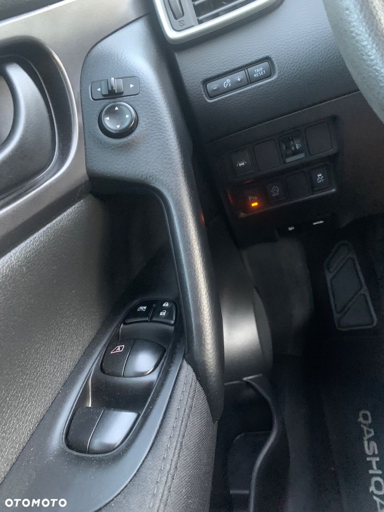 Nissan Qashqai - 10