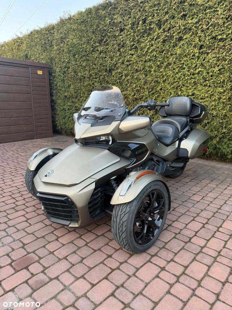 Can-Am Spyder - 2