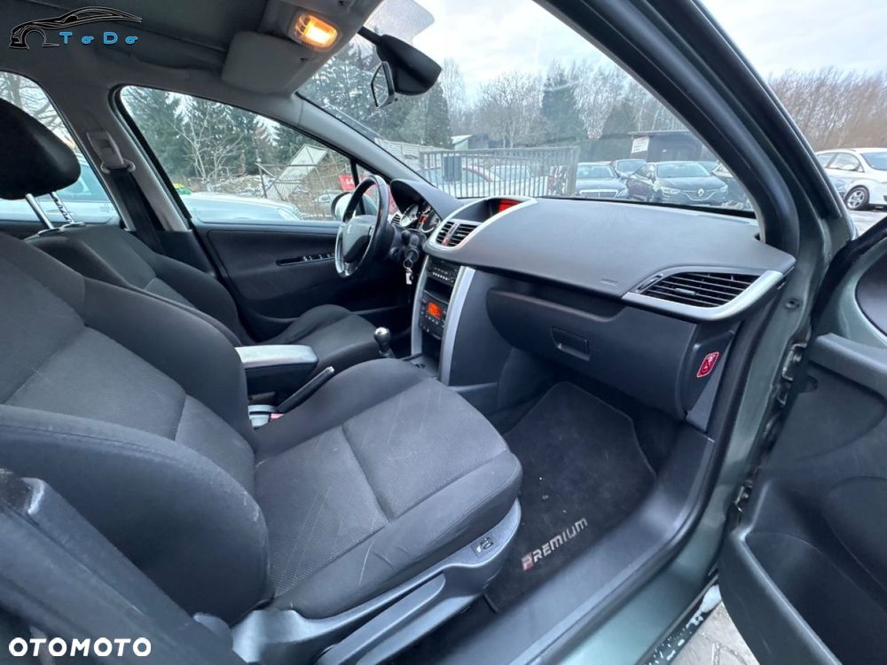 Peugeot 207 1.6 VTi Premium - 25