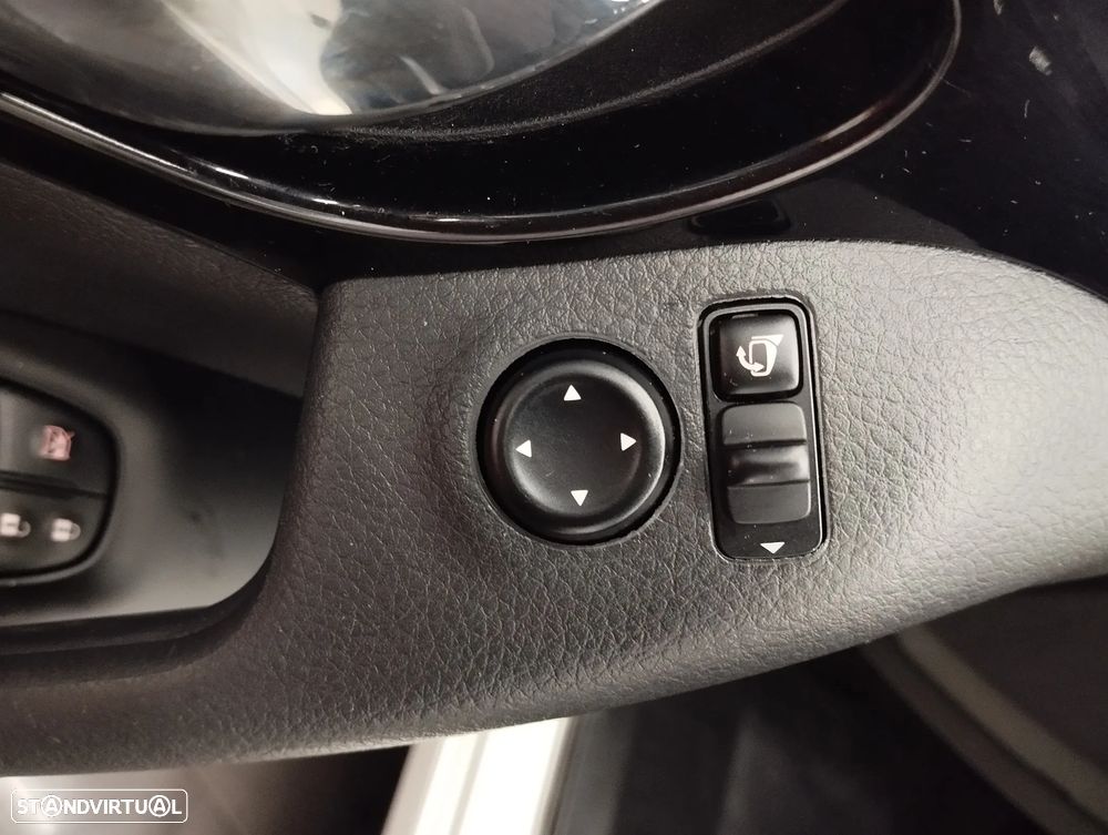 Nissan Qashqai 1.5 dCi Acenta C/Barras de Tejadilho - 18