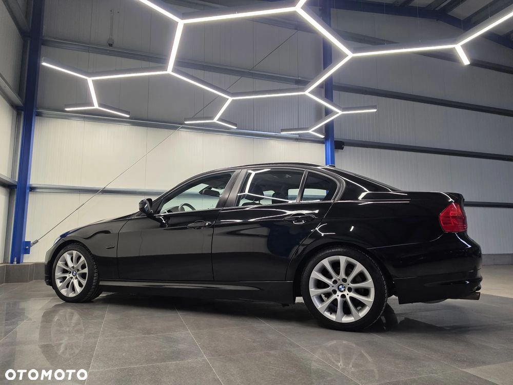 BMW Seria 3 318i Edition Exclusive - 12
