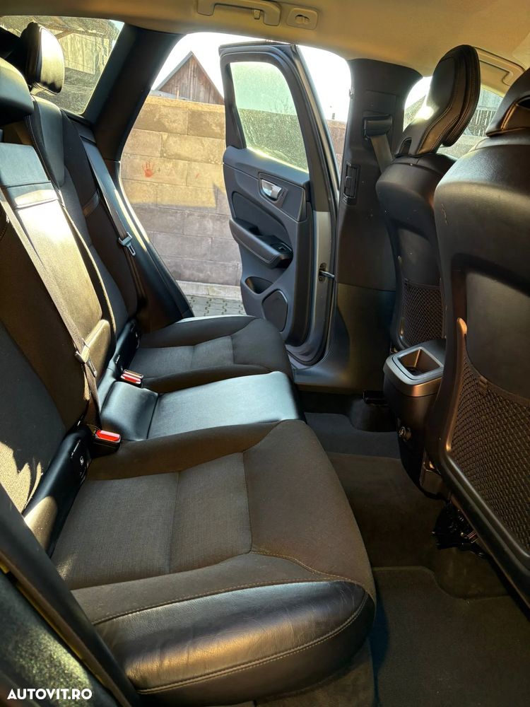 Volvo XC 60 D3 R-Design - 22