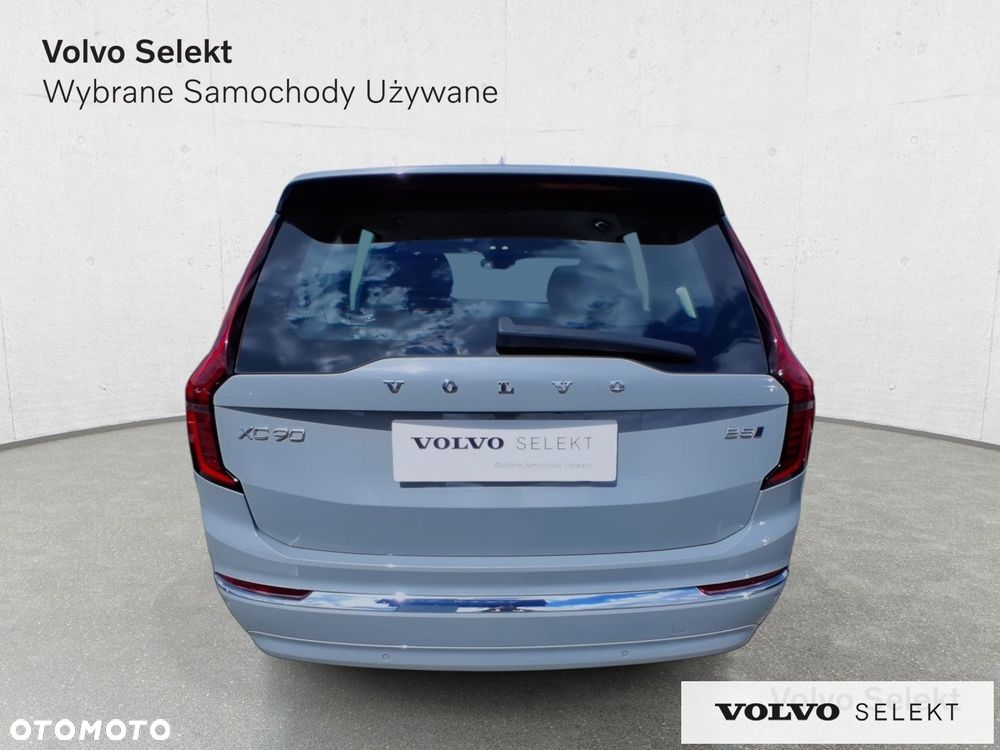 Volvo XC 90 - 8