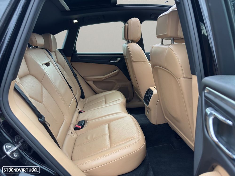 Porsche Macan PDK - 16