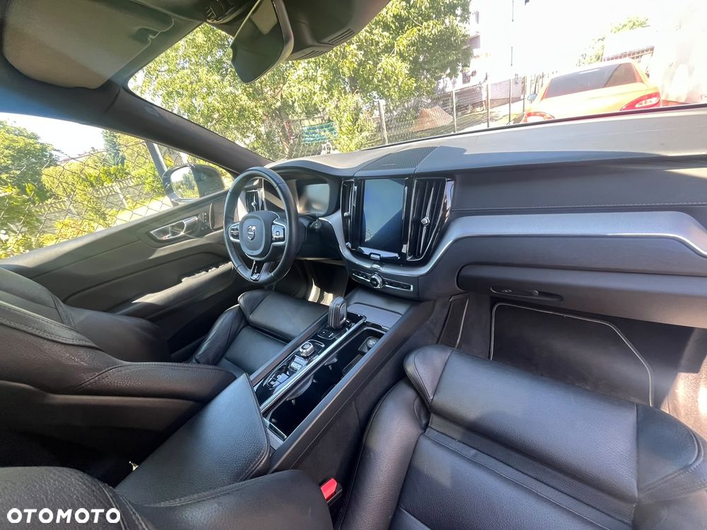 Volvo XC 60 B5 D AWD R-Design - 7
