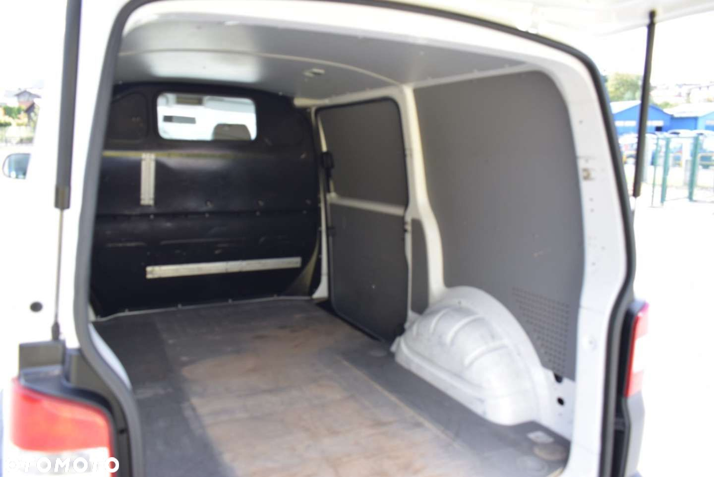 Volkswagen Transporter T5 - 13