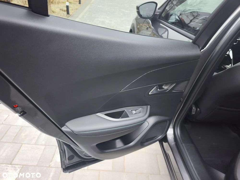 Peugeot 2008 BlueHDi 130 Allure S&S EAT8 - 3