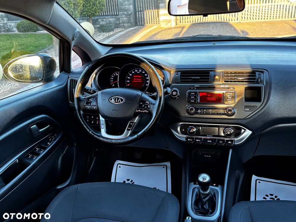 Kia Rio - 24