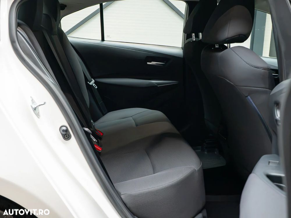 Toyota Corolla Sedan 1.5 TNGA MT Business - 17