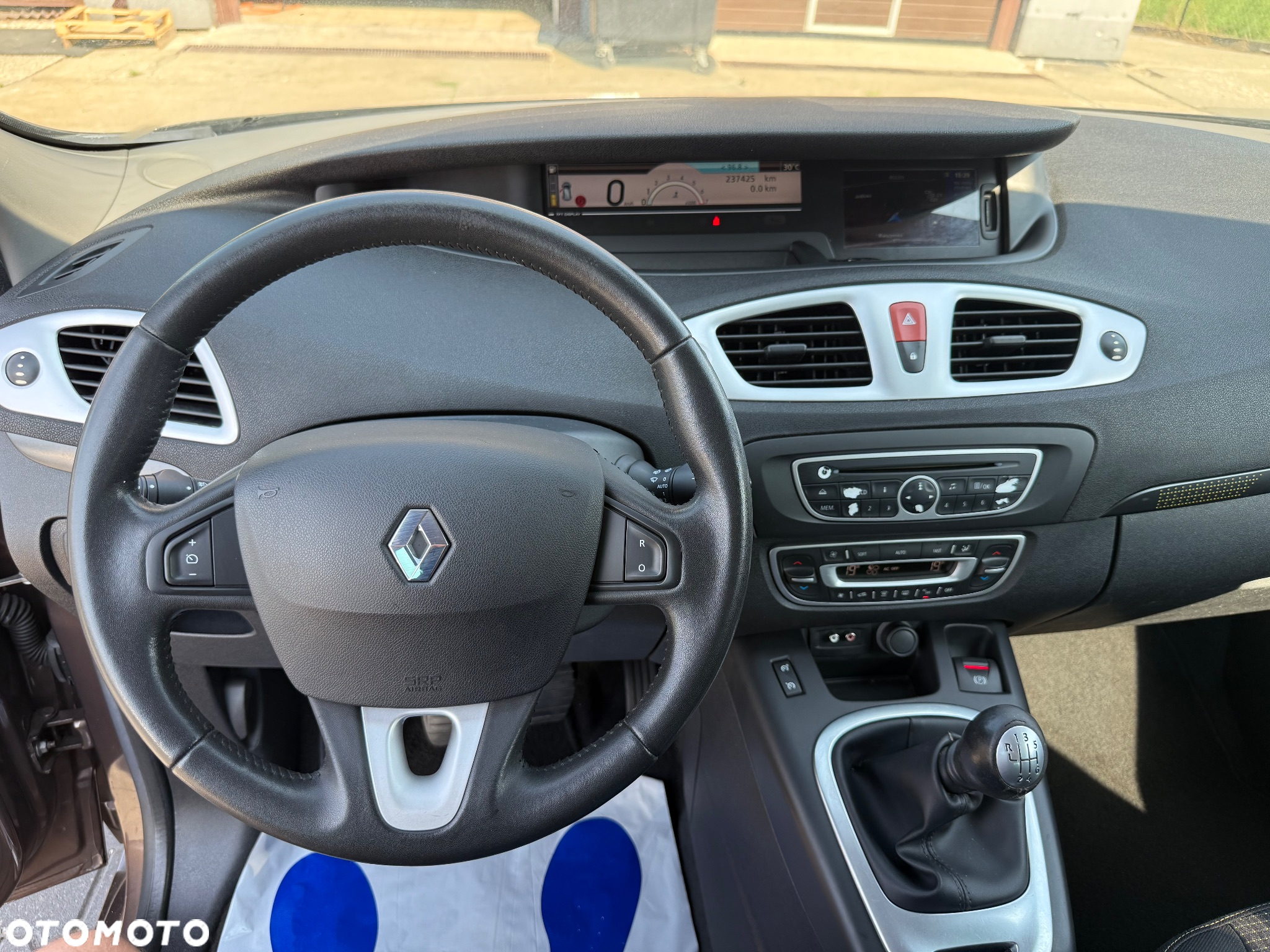 Renault Grand Scenic Gr 1.4 16V TCE TomTom Edition - 26