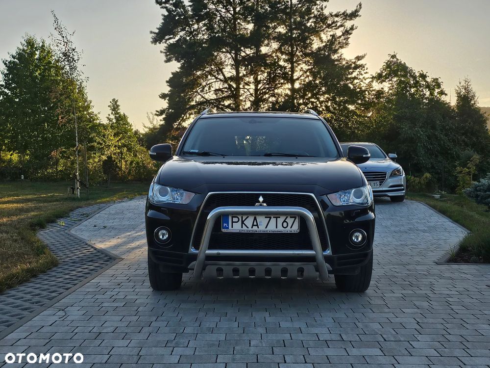 Mitsubishi Outlander 2.0 DID Intense - 2