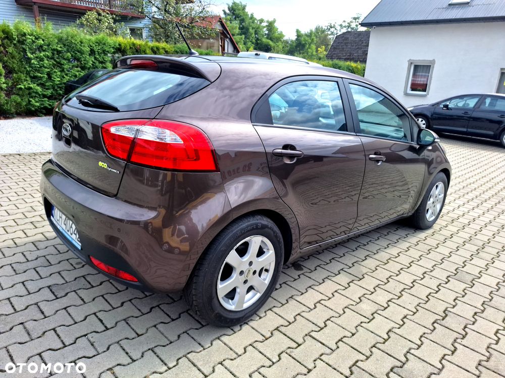 Kia Rio - 28