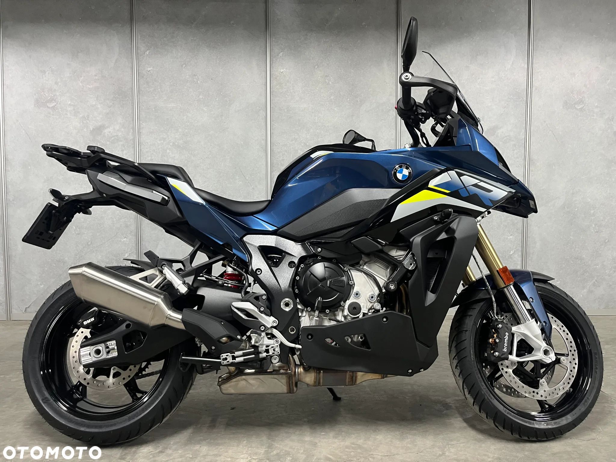 BMW XR - 1