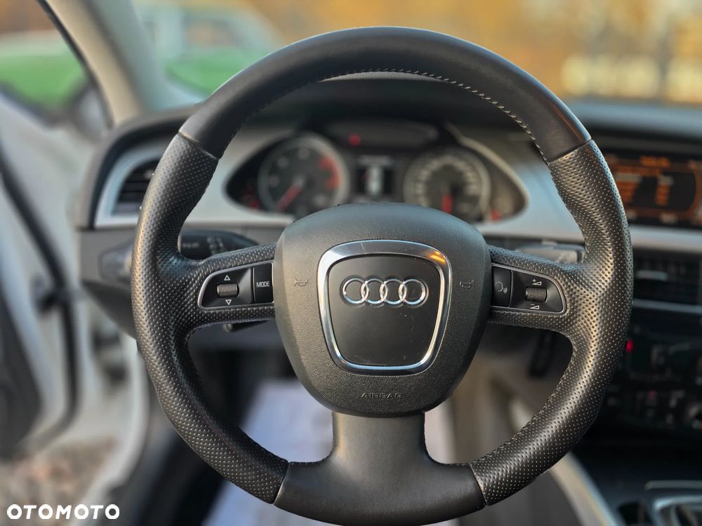 Audi A4 Avant 2.0 TDI DPF quattro Ambition - 23