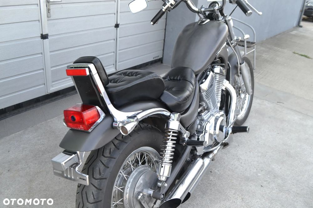 Suzuki Intruder - 15