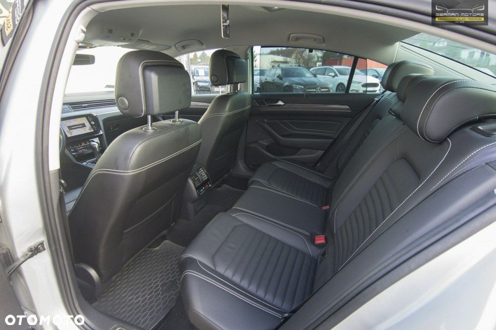 Volkswagen Passat - 13