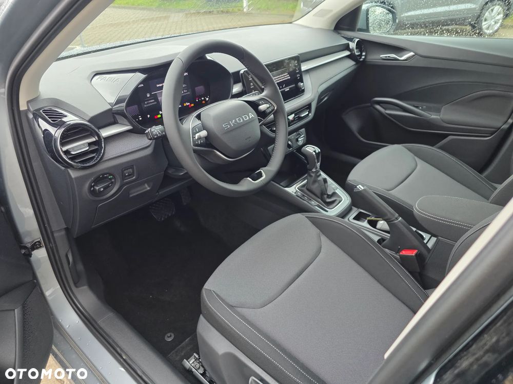 Skoda Fabia 1.0 TSI Drive DSG - 8