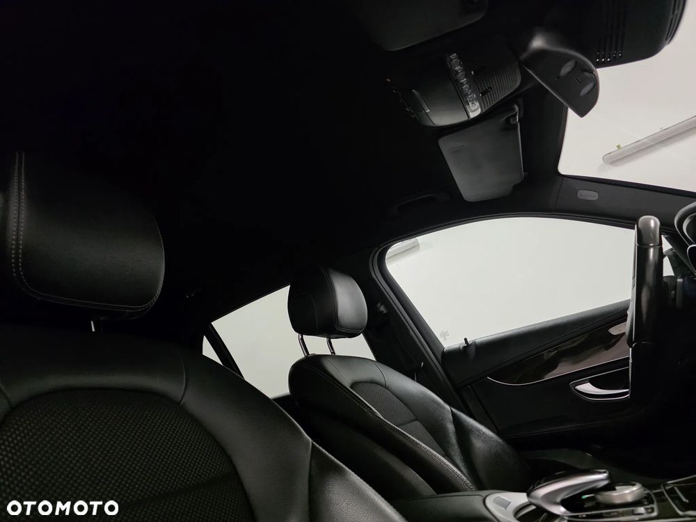 Mercedes-Benz GLC - 23
