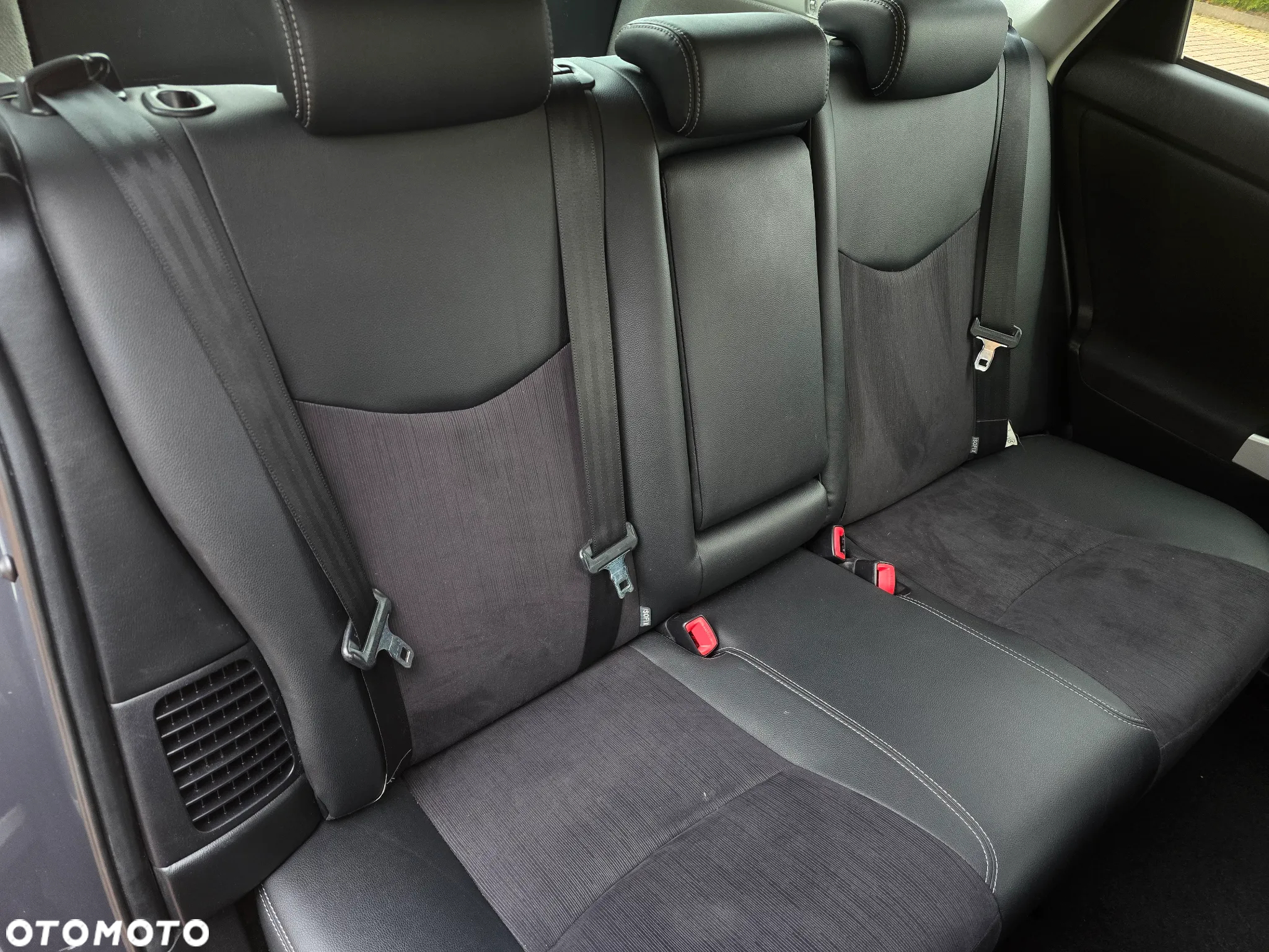Toyota Prius 1.8 HSD Prestige - 22