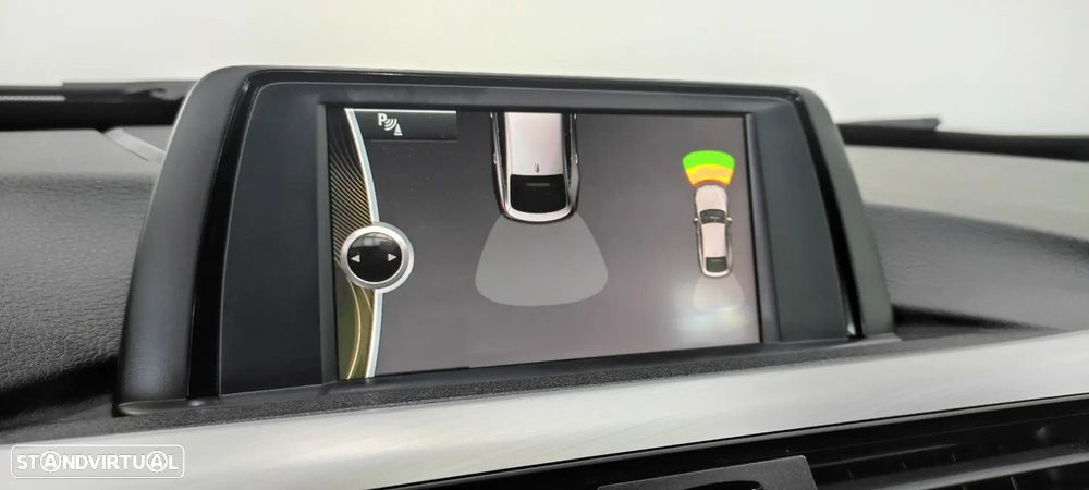 BMW 328 i xDrive Line Sport Auto - 29