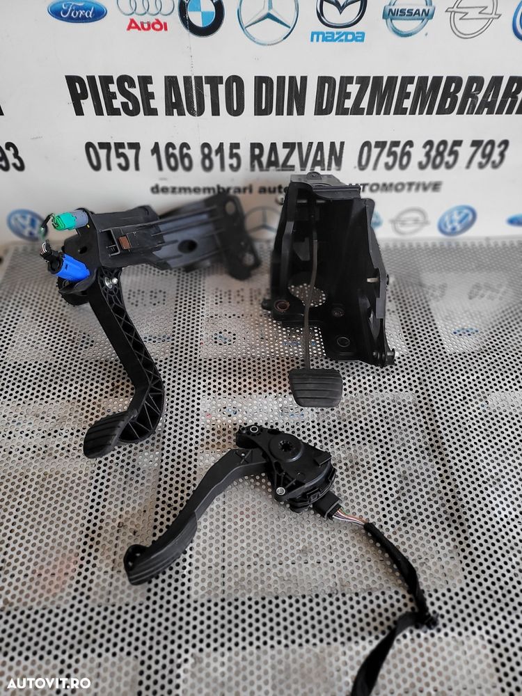 Pod Pedalier Pedala Frana Ambreiaj Acceleratie Volan Stanga Renault Master An 2019-2020-2021-2022 Dezmembrez Renault Master 3/4 An 2019-2020-2021-2022 2.3 Dci Cod Motor M9T F716 Bi-Turbo - 1