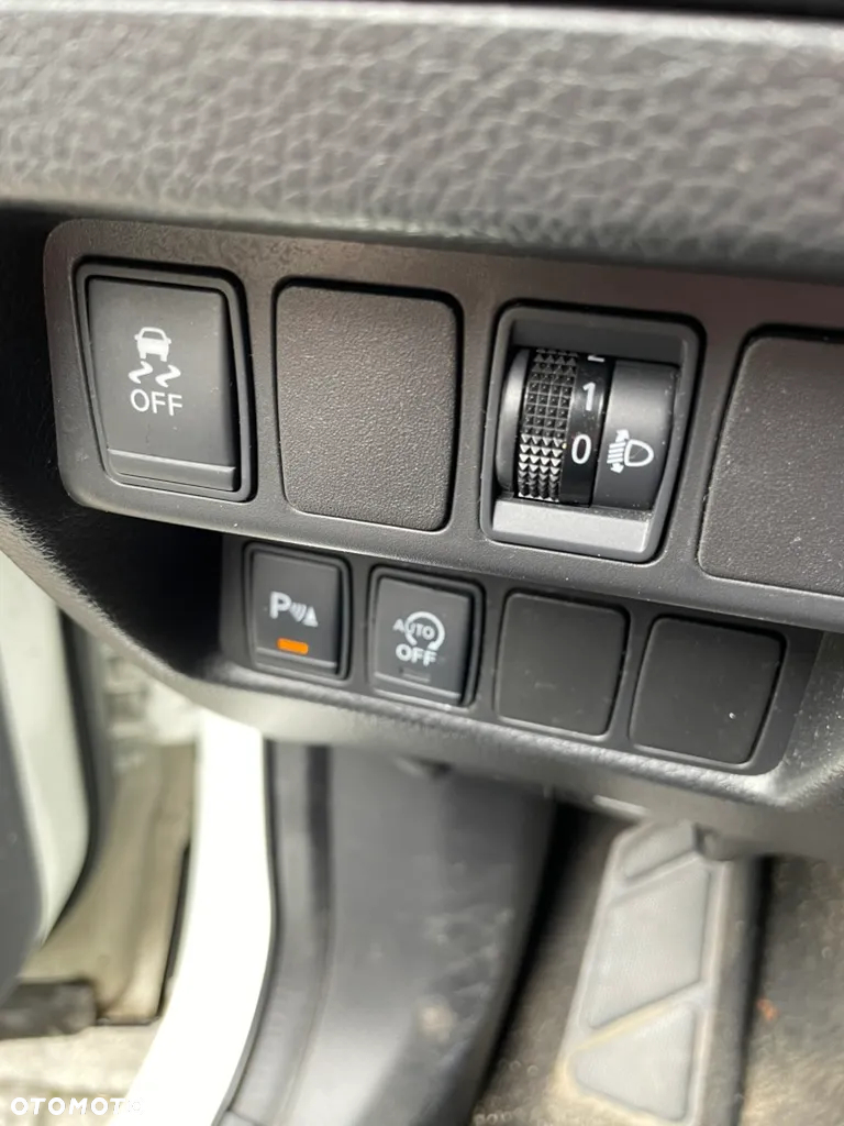 Nissan Qashqai 1.6 dCi DPF Start/Stop acenta - 25