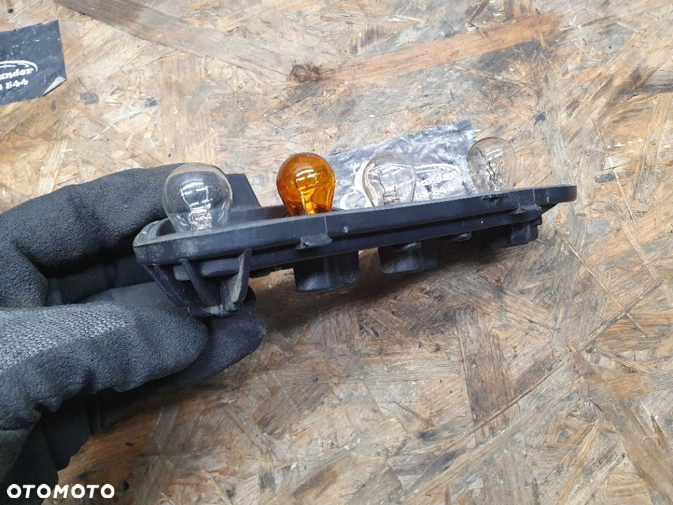 Wklad Lampy Mocowanie Zarowki LEWY Tyl Tylny EU AUDI A4 B6 Avant Kombi - 5