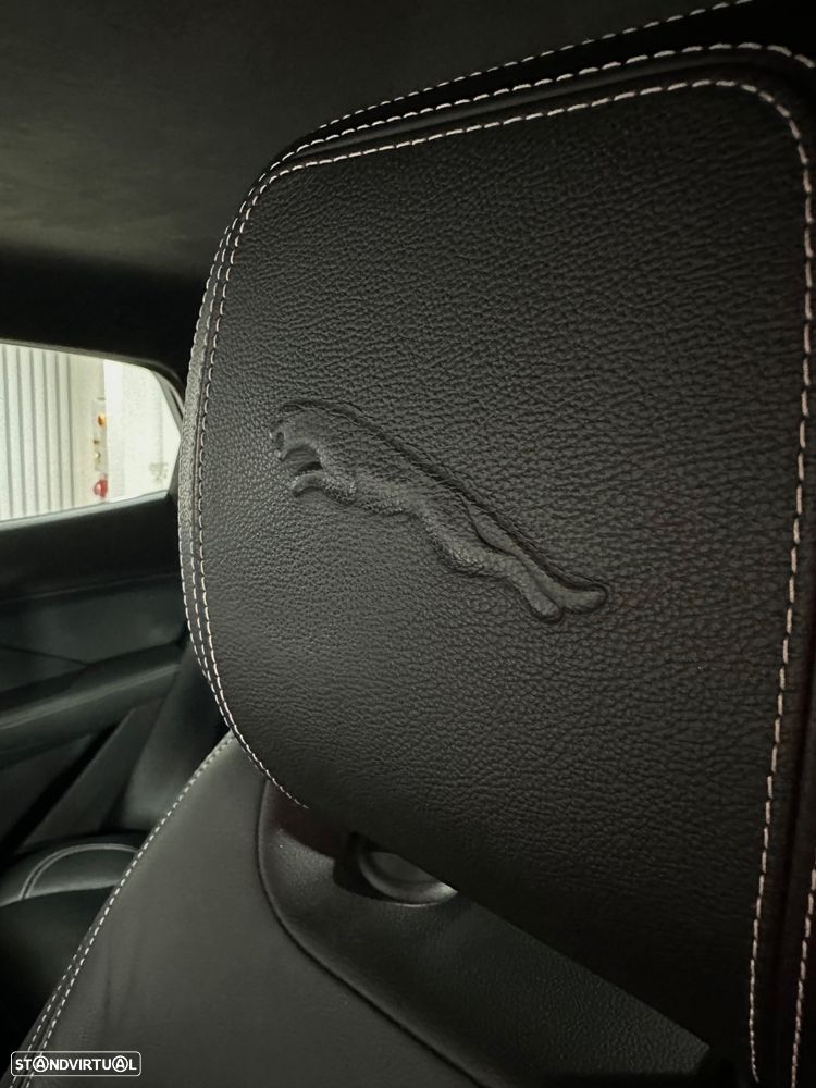 Jaguar E-Pace 1.5 P300e R-Dynamic S AWD Aut. - 18
