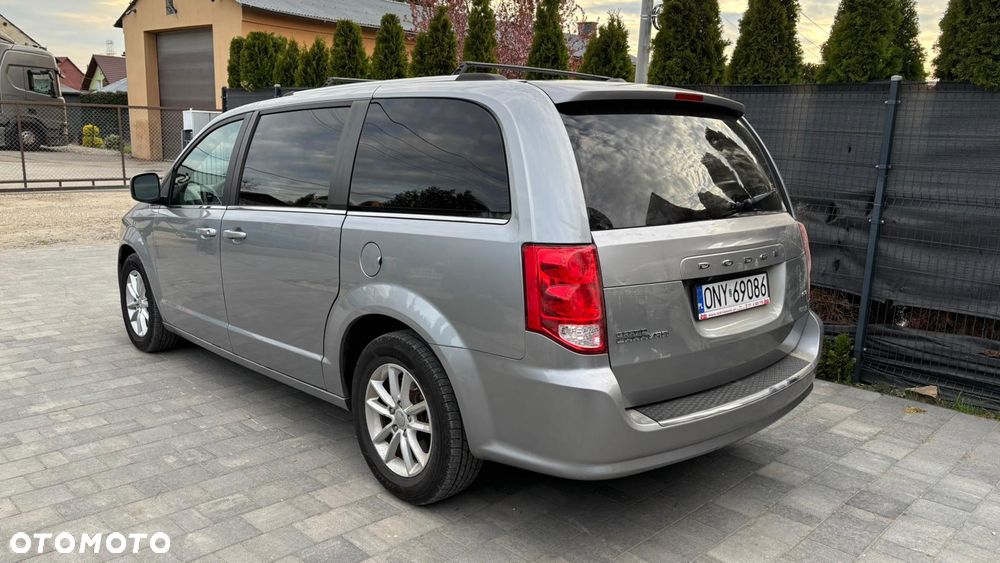 Dodge Grand Caravan 3.6 R/T - 13