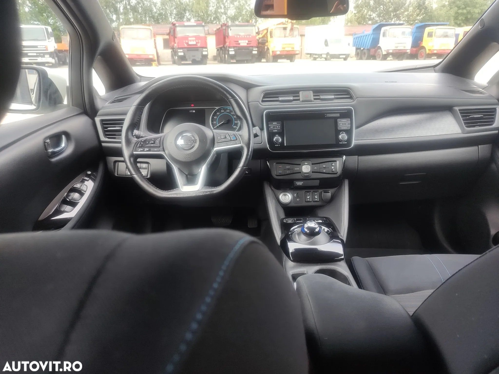 Nissan LEAF N-Connecta - 4