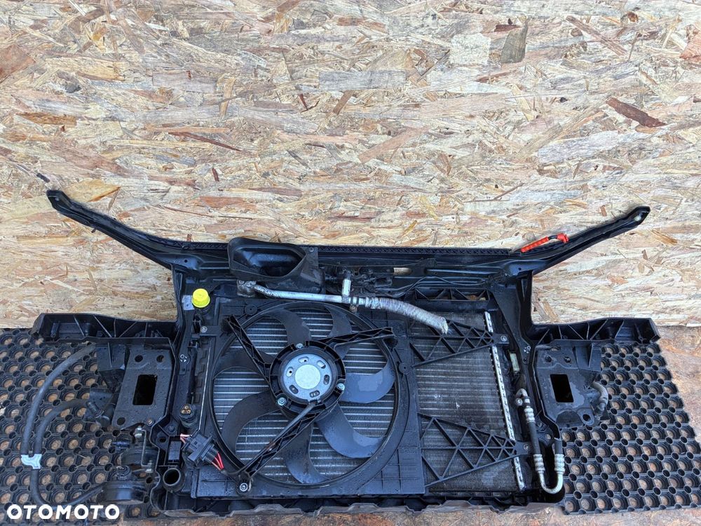 VW POLO 9N3 LIFT BENZYNA PAS PRZEDNI CHŁODNICA WENTYLATOR KOMPLET - 9