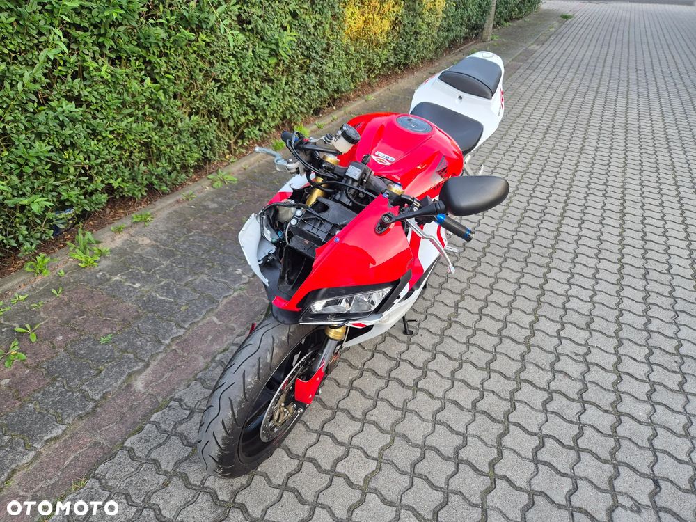 Honda CBR - 8