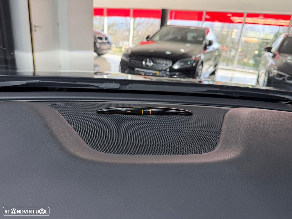 Mercedes-Benz A 180 AMG Line - 26