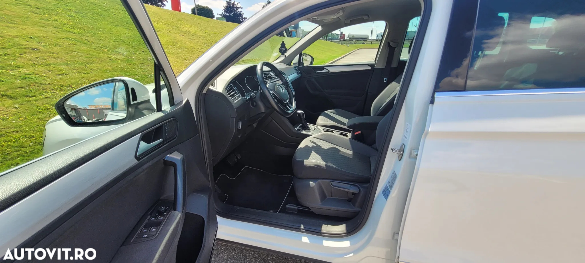 Volkswagen Tiguan - 24