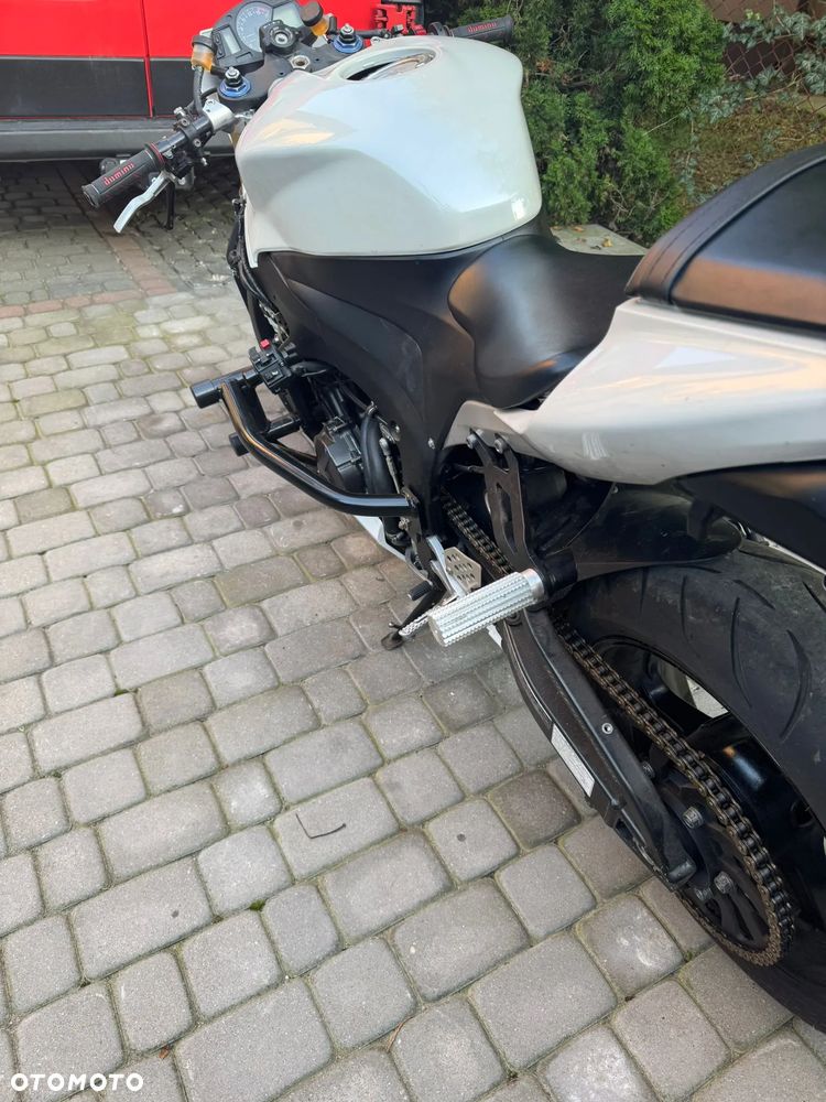 Honda CBR - 11