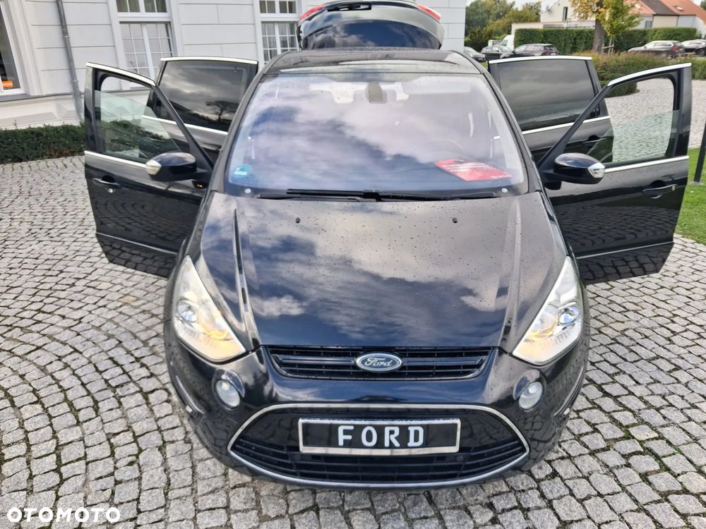 Ford S-Max - 11