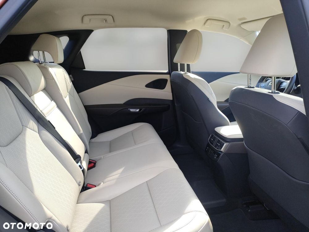 Lexus RX - 10
