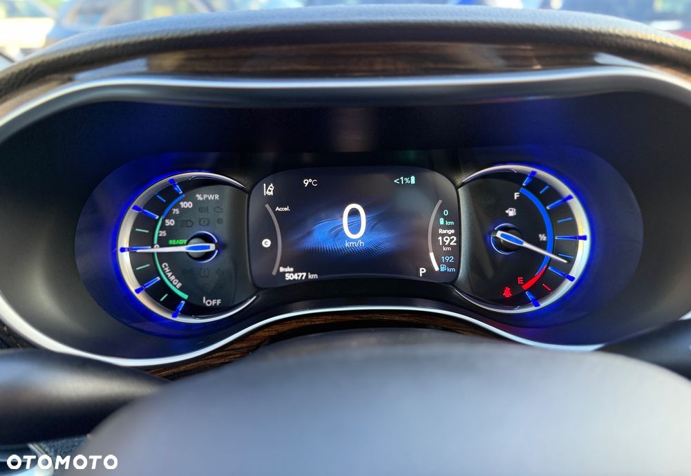 Chrysler Pacifica - 26