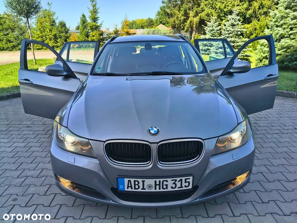 BMW Seria 3 320d DPF Edition Sport - 9