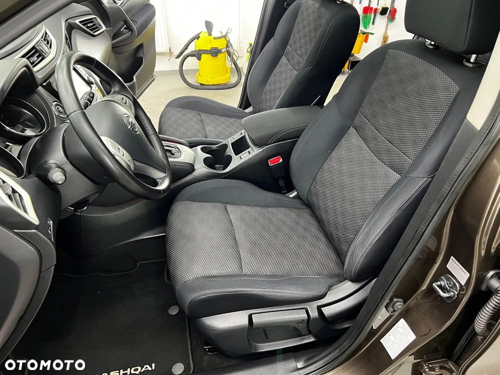 Nissan Qashqai - 14