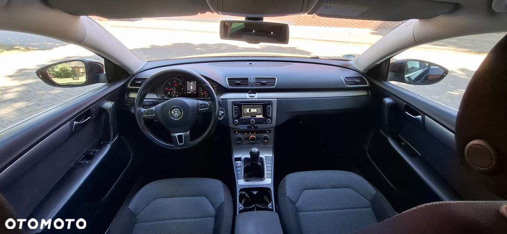Volkswagen Passat 2.0 Blue TDI SCR Highline - 10