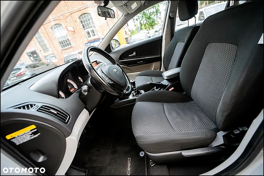 Kia Ceed 2.0 CVVT EX - 28