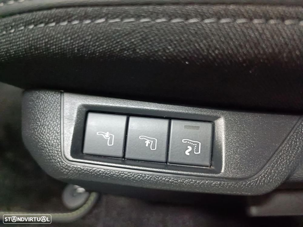 Peugeot 2008 1.5 BlueHDi GT Pack EAT8 - 11